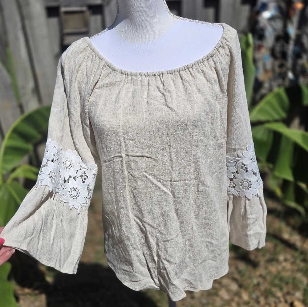XS Karen Kane Cream Linen Blend Coastal Floral Lace Bell Sleeve Boho Flowy